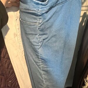 Terra & Sky Light Blue Women's capri